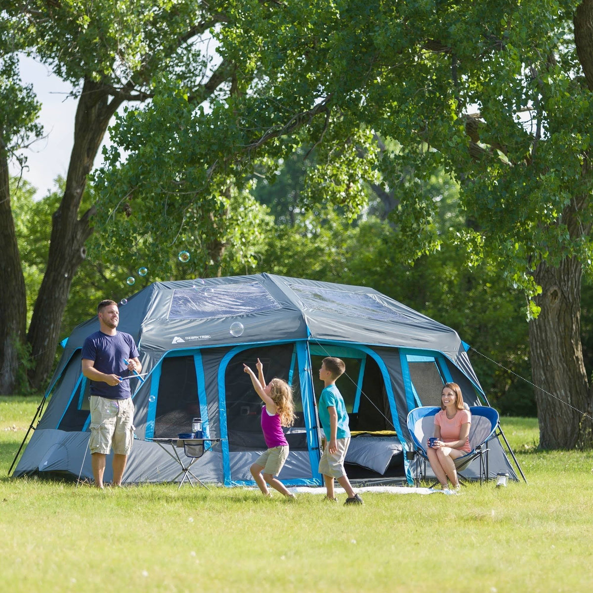 10-Person Dark Rest Instant Cabin Tent I71853