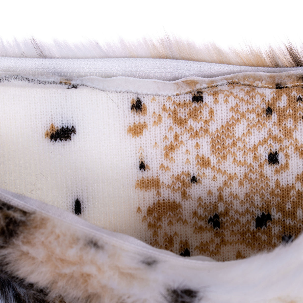18" x 18" Faux Fur Pillow with Zipper Closure X184