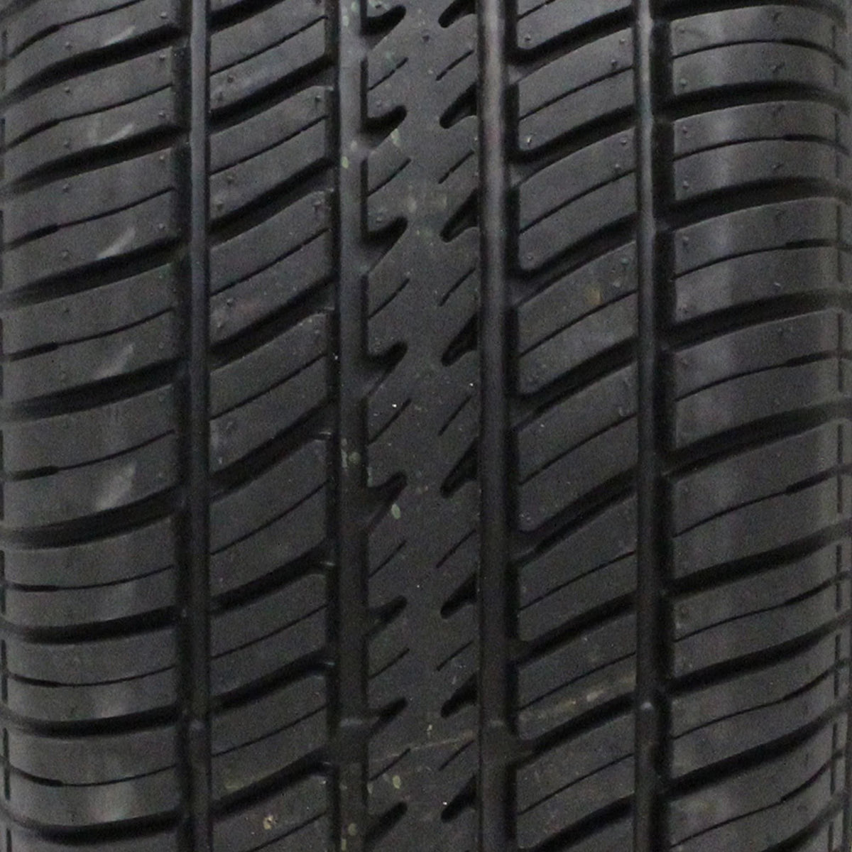 All Season P235/60R14 96T Passenger Tire Q484
