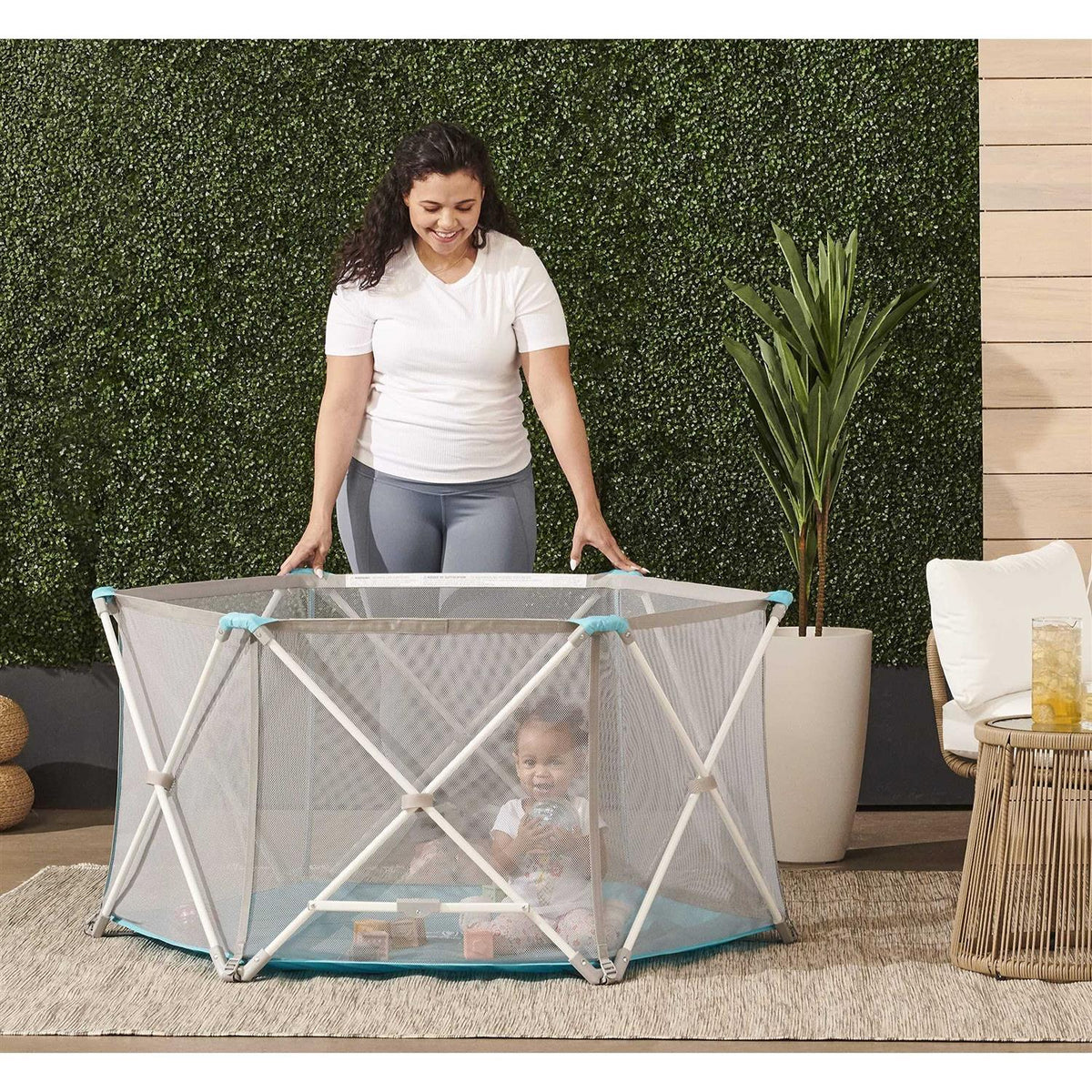 Portable Play Yard T160910