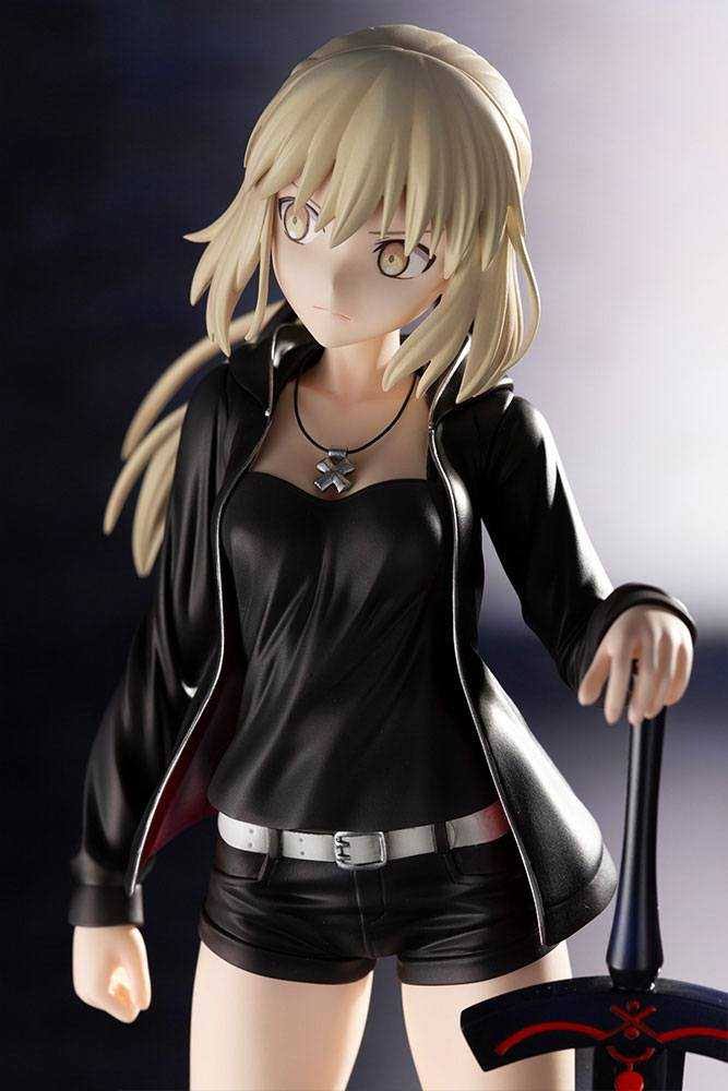 1/7 Scale Figure R757