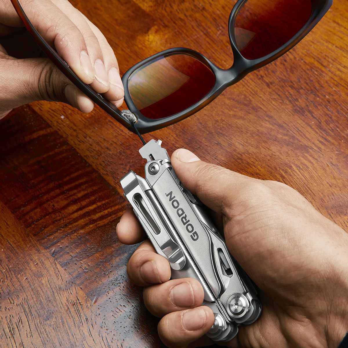 20-in-1 Multi-Tool M810
