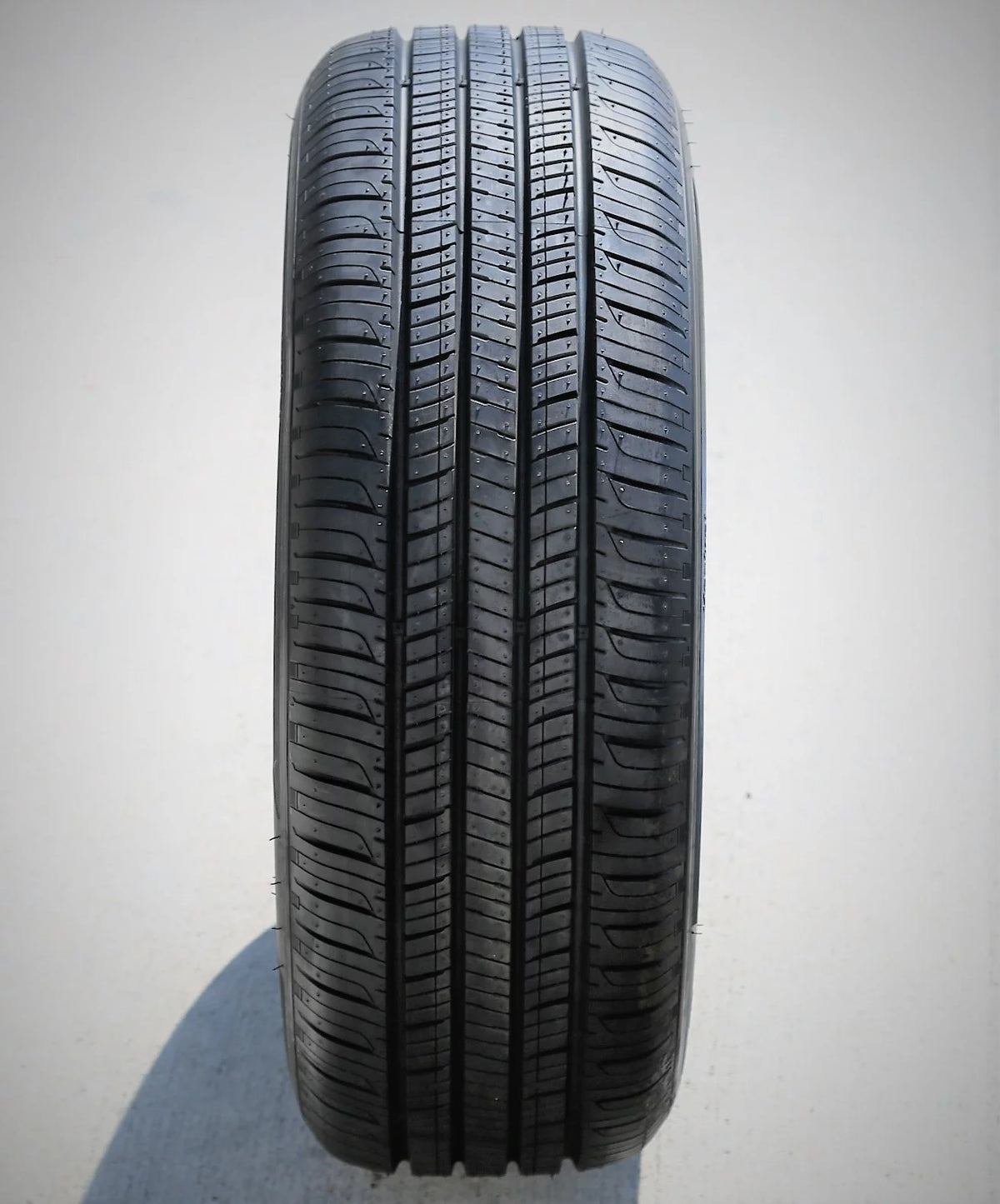 All Season 195/60R16 89H Passenger Tire K6481