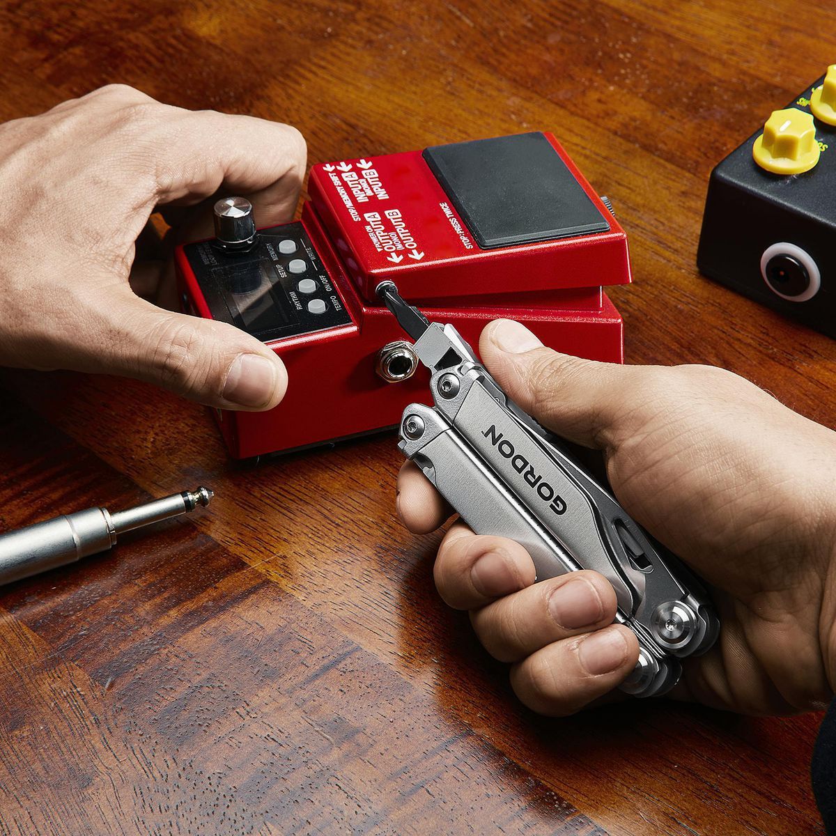 20-in-1 Multi-Tool M810