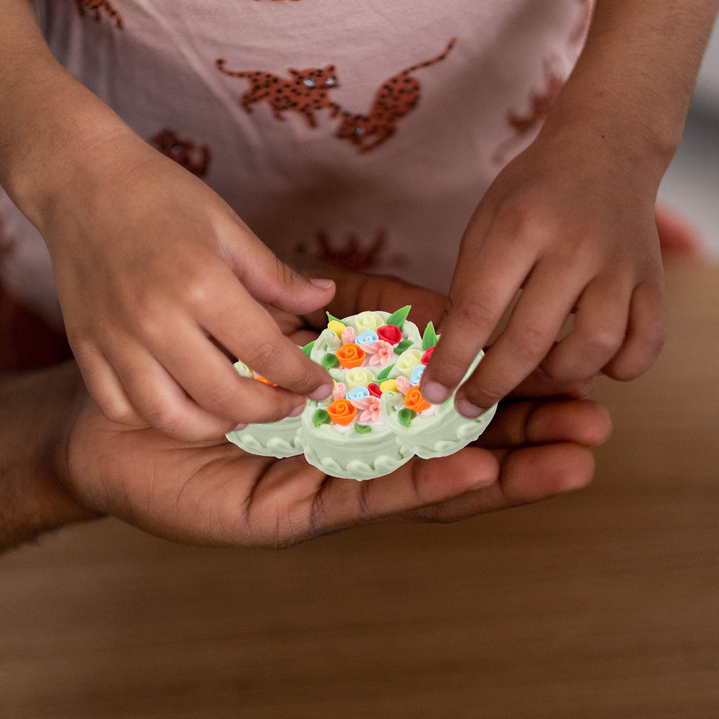 Miniature Dollhouse Cupcakes Decor Ornament F1716