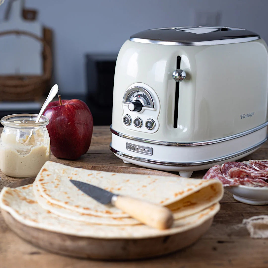 Beige 2 Slice Toaster X1887