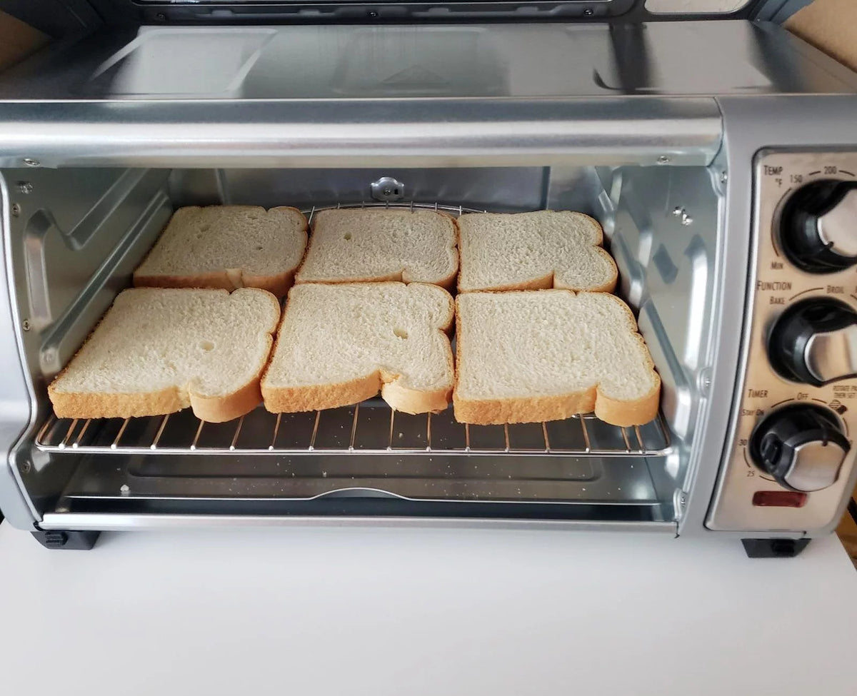 6-Slice Countertop Toaster Oven with Bake Pan Y593021